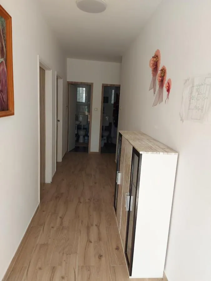 Apartment Valeria Lopar