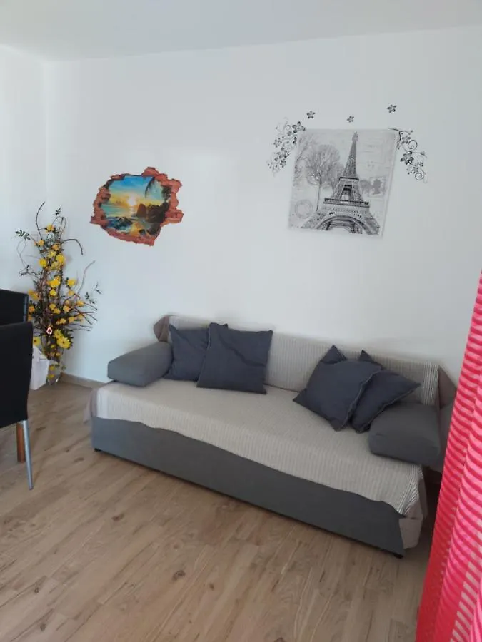 Apartment Valeria Lopar