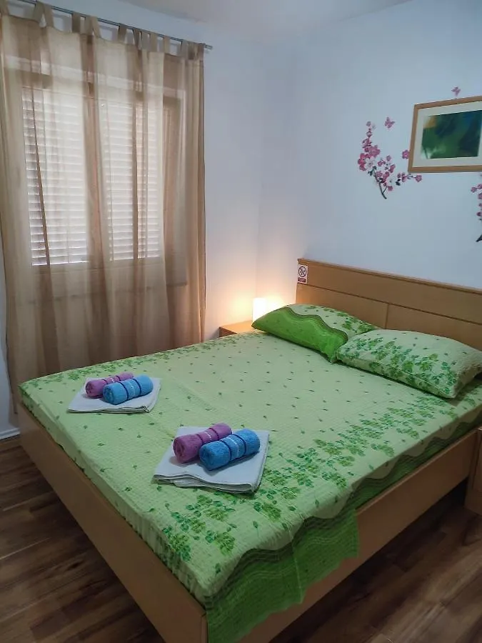 Apartment Valeria Lopar