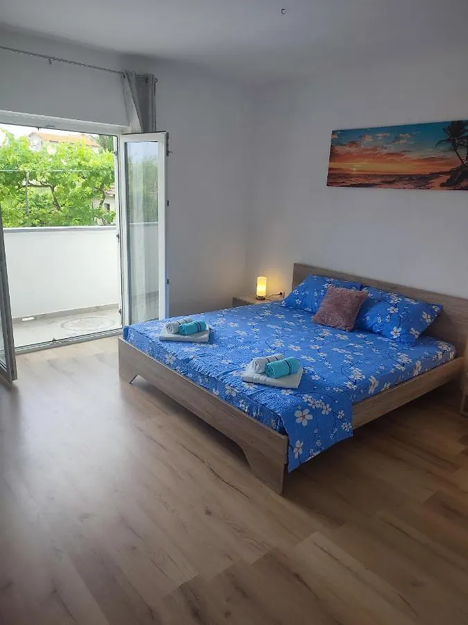 Apartment Valeria ロパール