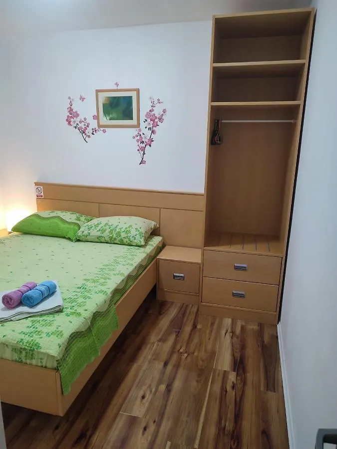 Apartment Valeria ロパール